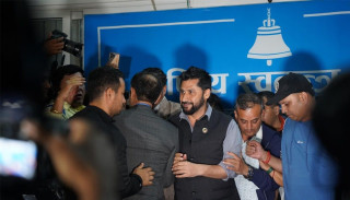 रवि लामिछानेको गिरफ्तारी प्रकरणः सरकारले कुण्ठा र प्रतिशोध साँधेको रास्वपाको दावी, अनुसन्धानविरुद्ध लाग्दा रास्वपा नै बदनाम हुने टिप्पणी (खासखबर)