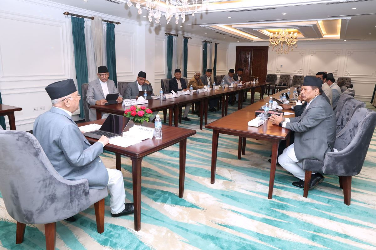 मन्त्रिपरिषद् बैठक बस्दै