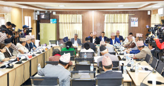 भ्रष्टाचारबारे शून्य सहनशीलताको नीतिमा सरकार, काखापाखा नगरी अनुसन्धान गर्न सांसदहरूको सुझाव, प्रमुख आयुक्त राई भन्छन्– अख्तियार एक्लैले नियन्त्रण गर्न सक्दैन (खास खबर)