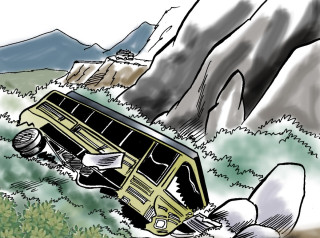 दैलेखमा बस दुर्घटना